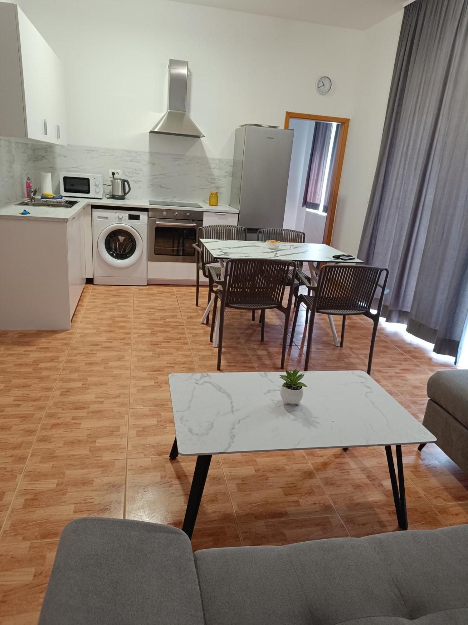 Apartmani "Radi" Baška Voda Esterno foto